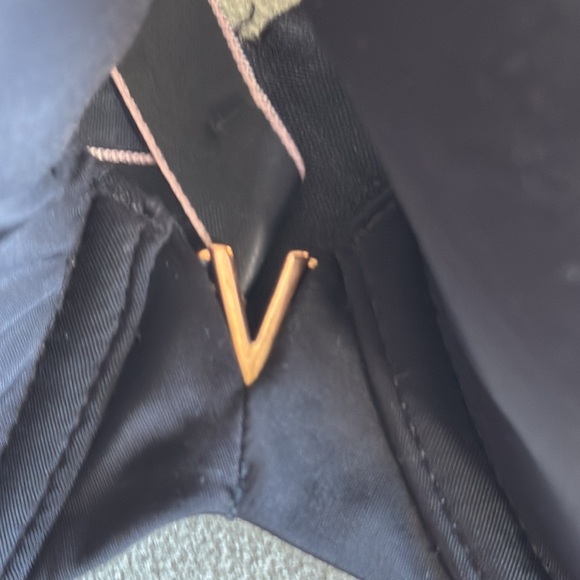 Victoria secret underwire bra - Picture 2 of 5